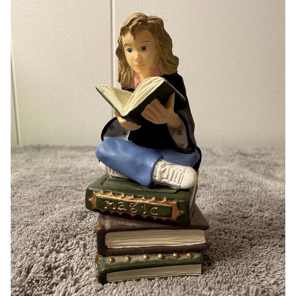 Vintage Y2K 2000 Harry Potter" Hermione" Dept 56 Secret Box With Book Charm